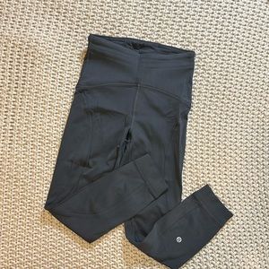 LULULEMON LIMITED EDITION RIBBED CROPPED LEGGINGS